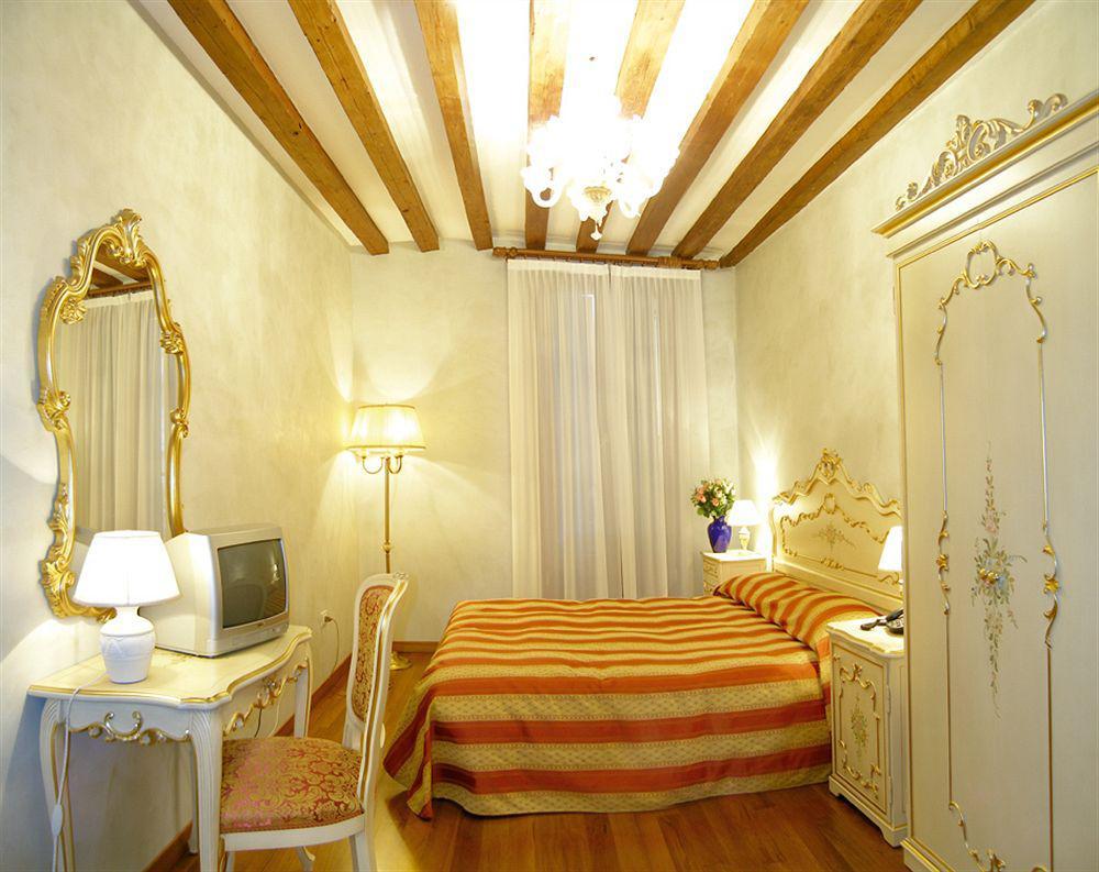 Appartamenti San Luca เวนิส ภายนอก รูปภาพ
