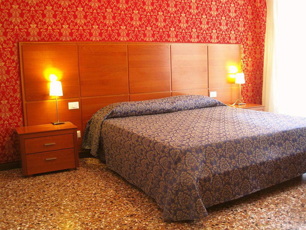 Appartamenti San Luca เวนิส ภายนอก รูปภาพ