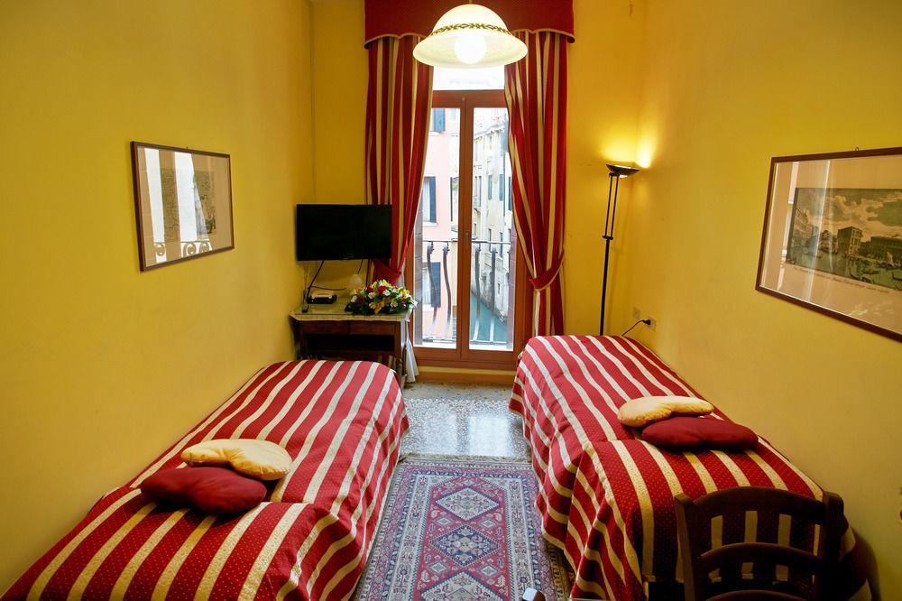Appartamenti San Luca เวนิส ภายนอก รูปภาพ